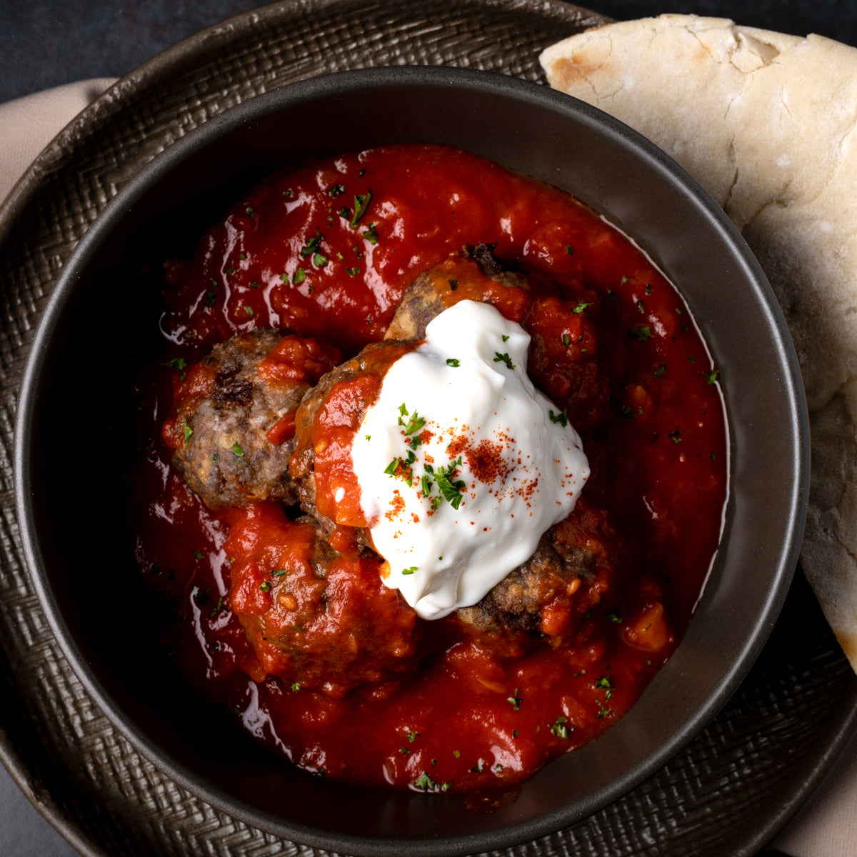 Albóndigas de Res con Salsa Siria 🧆
